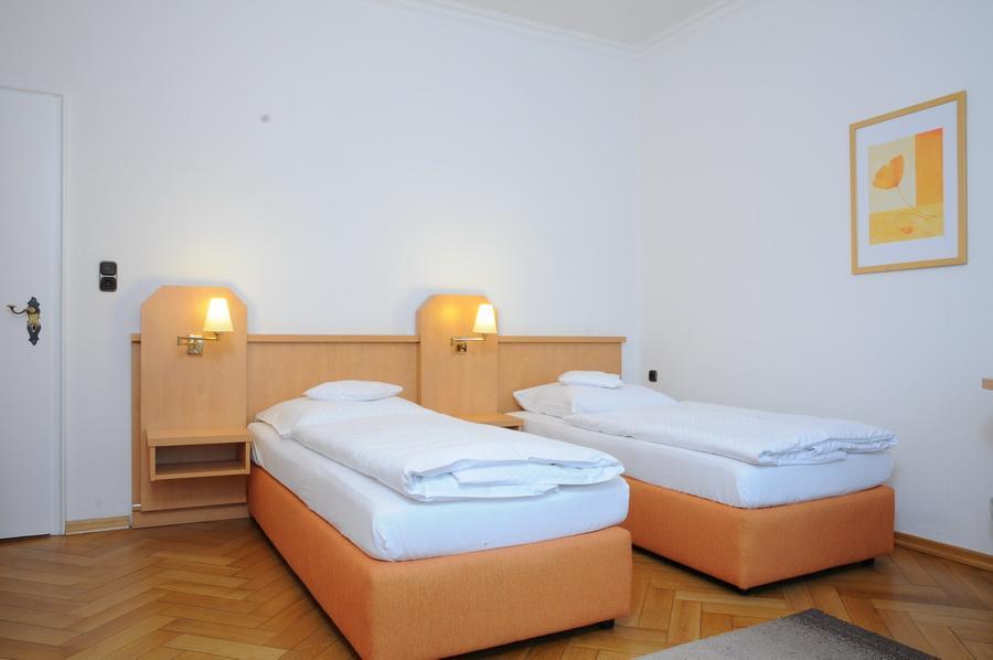 Hotel Hubertus Hannover Esterno foto